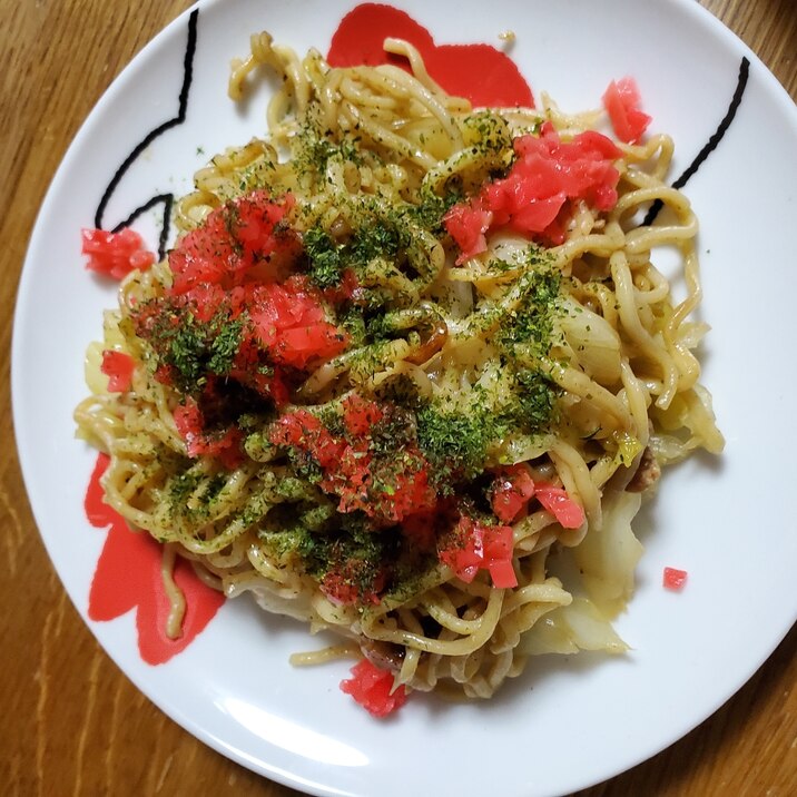 豚肉とキャベツのグルメのタレ焼きそば